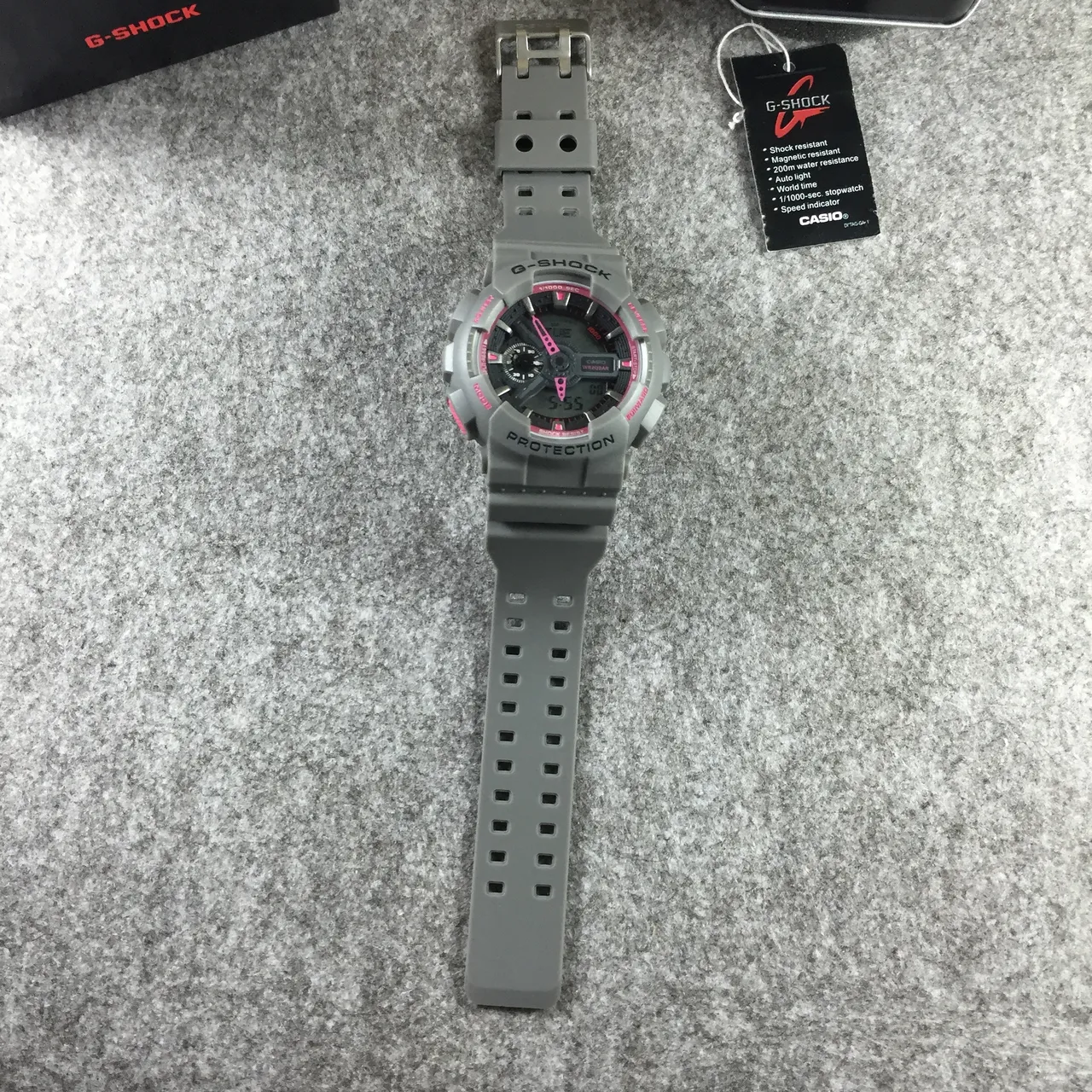 Casio G-Shock GA-100 Gris et Rose Montre Sport 18