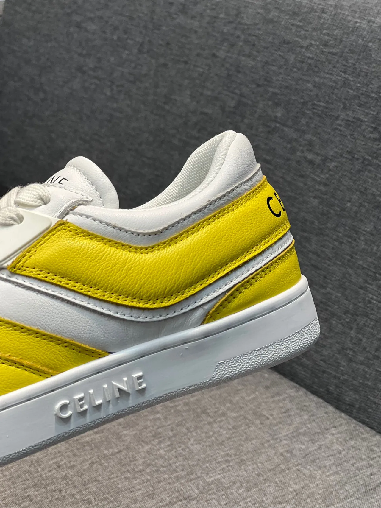 Celine CT-01 Baskets lifestyle jaune et blanc 7