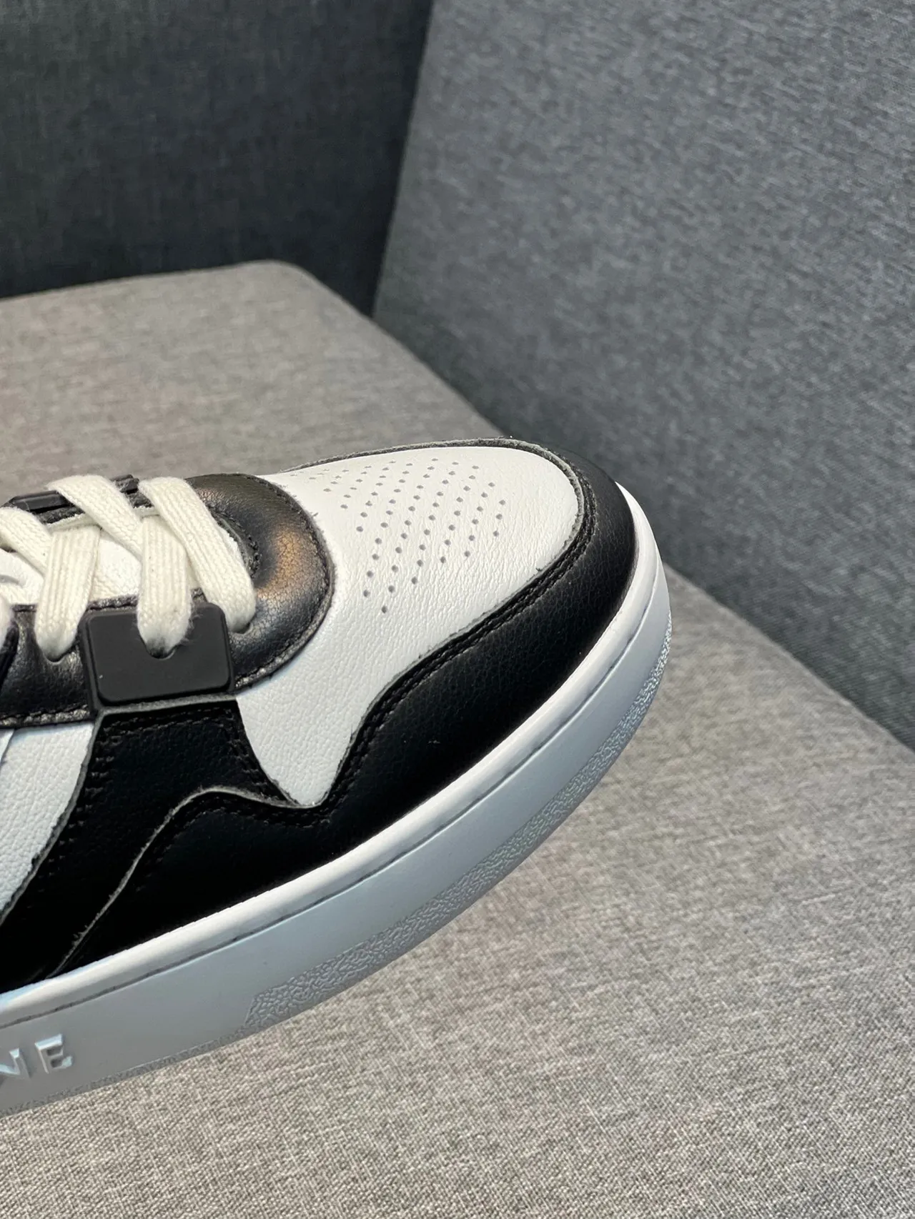 Celine CT-01 Z Trainer chaussures lifestyle noires et blanches 3