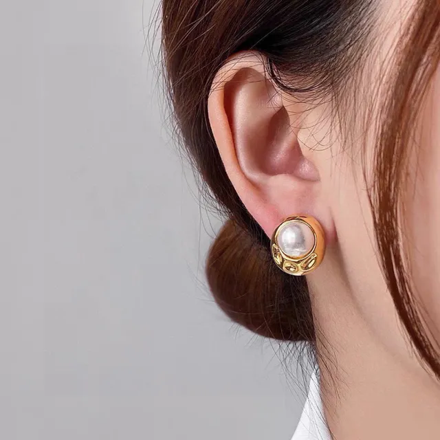 Celine Gold-Tone Oval Pearl Stud Earrings 9