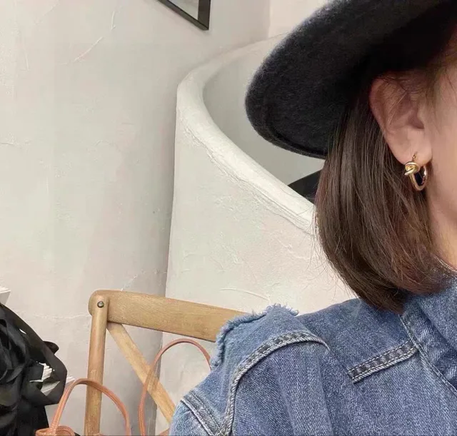 Celine Détail Nœud Boucles d'Oreilles Or 8