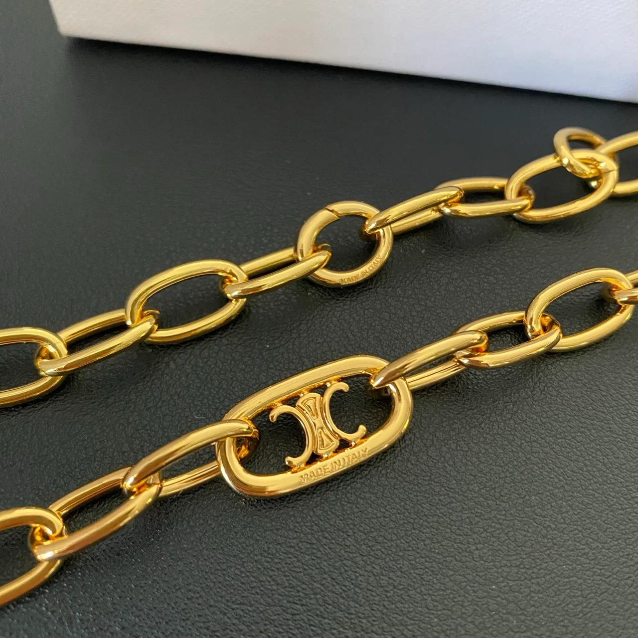 Celine Triomphe Gold-Tone অ্যান্ডাকার লিঙ্ক নেকলেস 5