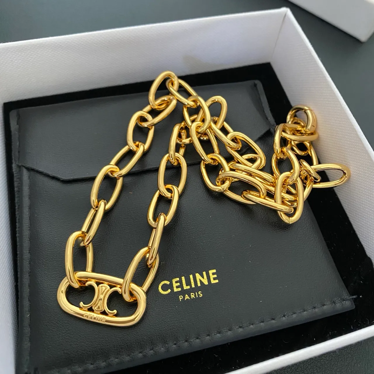 Celine Triomphe Gold-Tone অ্যান্ডাকার লিঙ্ক নেকলেস 7