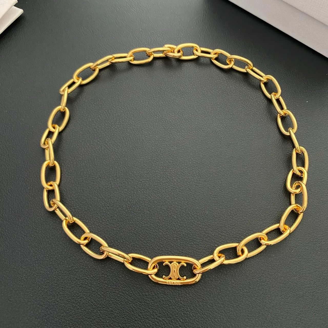 Celine Triomphe Gold-Tone অ্যান্ডাকার লিঙ্ক নেকলেস 8