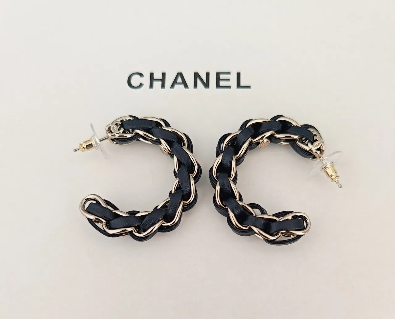 Chanel Black Gold Interwoven Leather And Chain Hoop Earrings 4