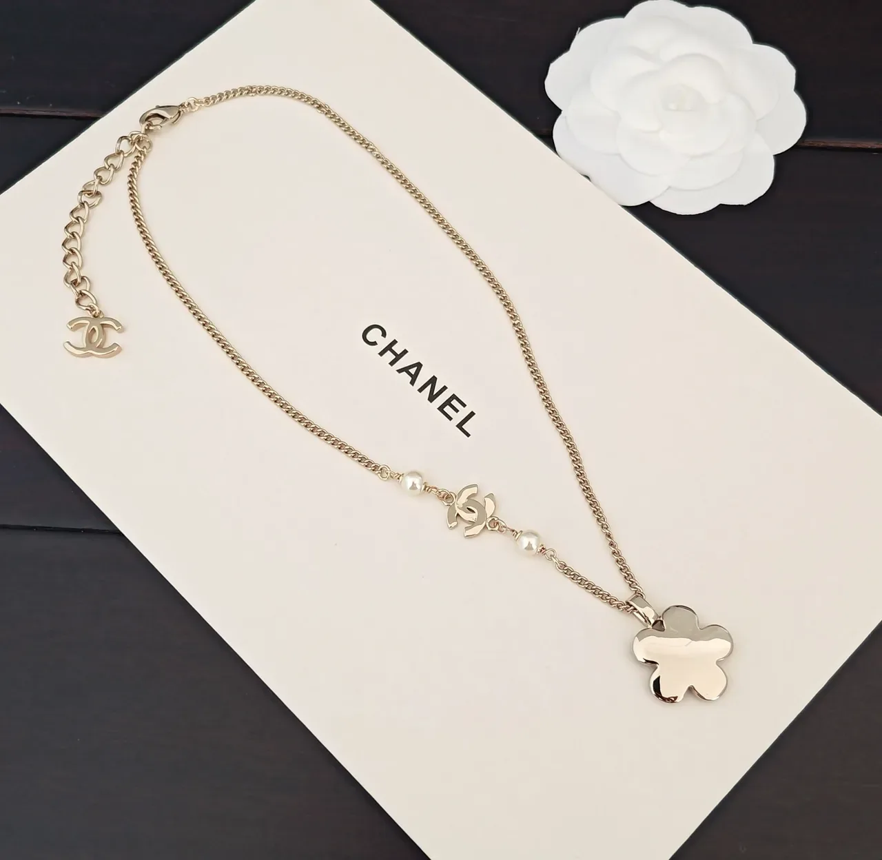 Chanel Collier Bleu Doré Chaîne Curb accents de perles 3