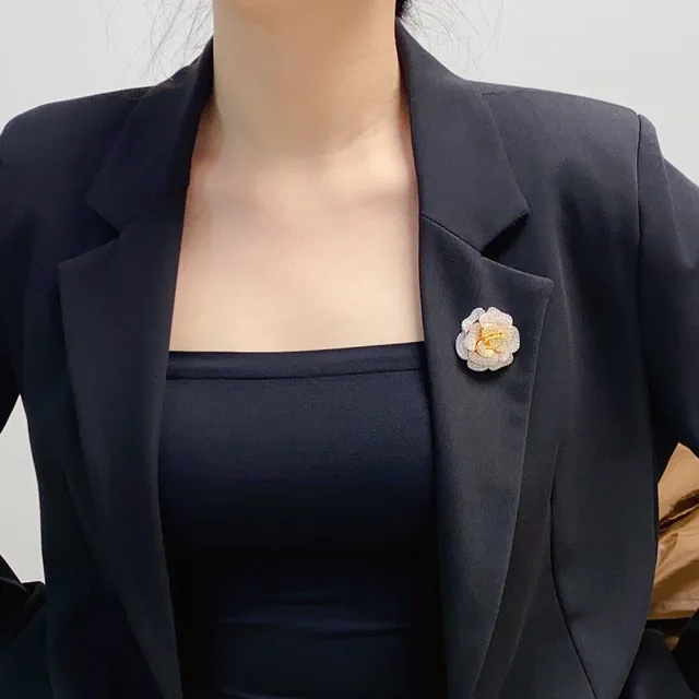 Chanel Camélia Pave Cristal et Métal bicolore Broche 9