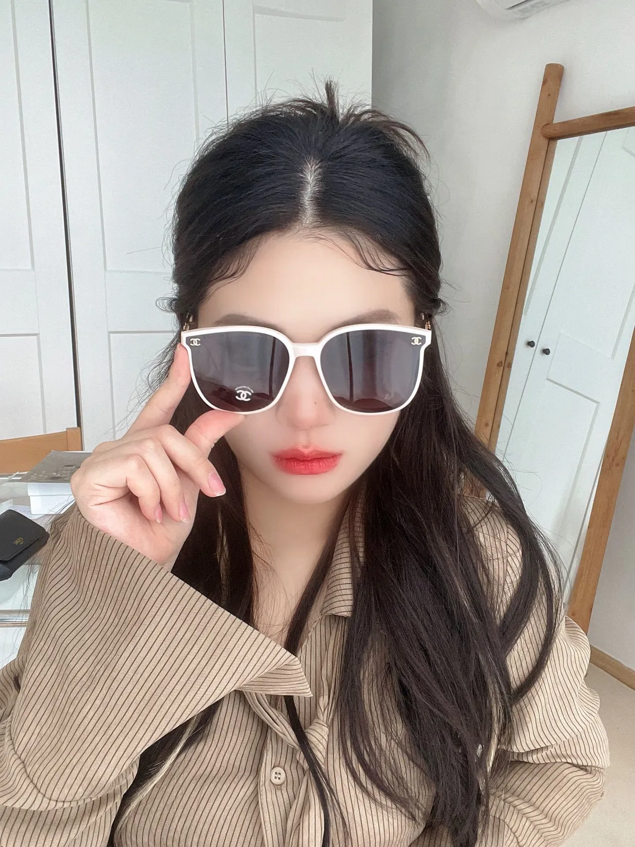Chanel Cat-Eye White Frame Gradient Brown Lens Sunglasses 4