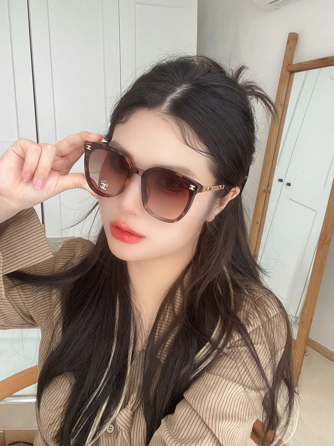 Chanel Cat-Eye White Frame Gradient Brown Lens Sunglasses 7