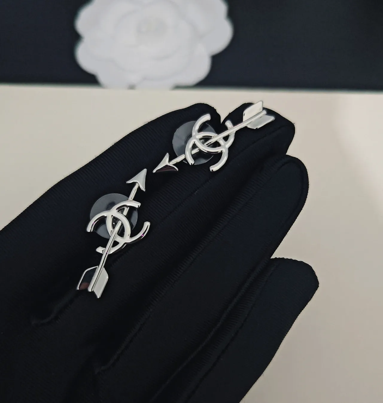 Chanel CC Arrow Motif Silver-Tone Stud Earrings 4