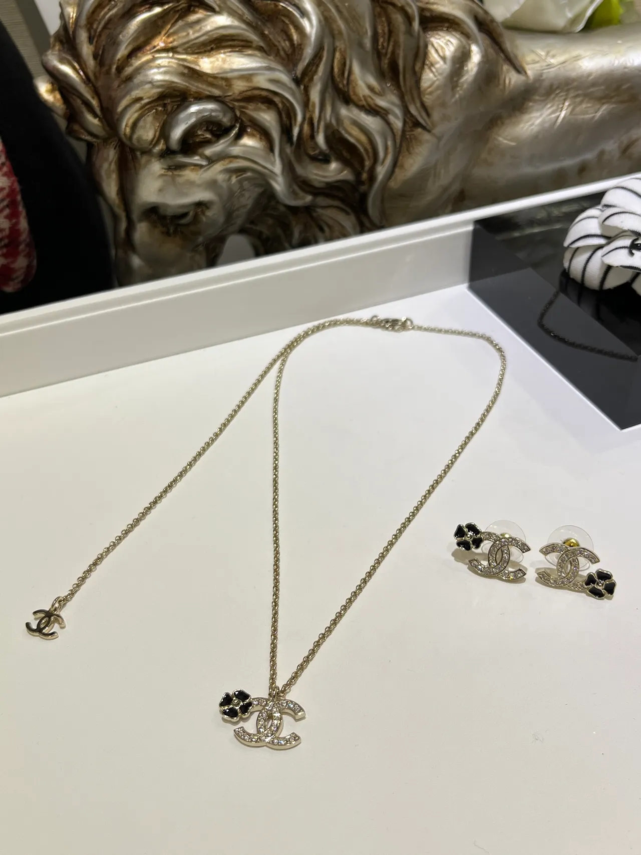 Chanel CC Camellia Crystal and Enamel Necklace 4