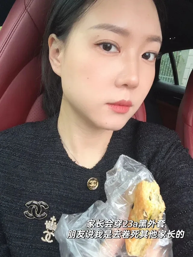 Chanel CC Logo Brincos Preto e Rosa Esmalte Metal Dourado 3
