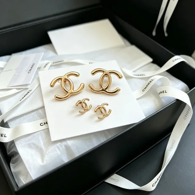 Chanel CC Logo Gold-Tone Earrings 3