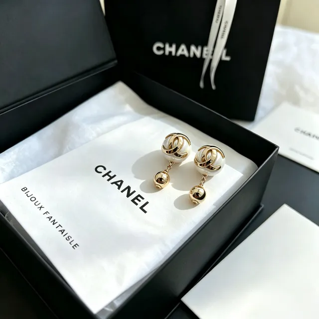 Chanel CC Pearl Drop White Gold Interlocking Logo Sphere Stud Earrings 7