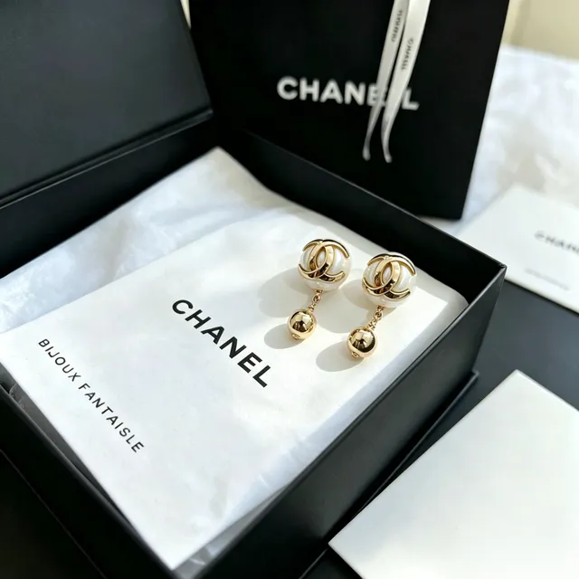 Chanel CC Pearl Drop White Gold Interlocking Logo Sphere Stud Earrings 10
