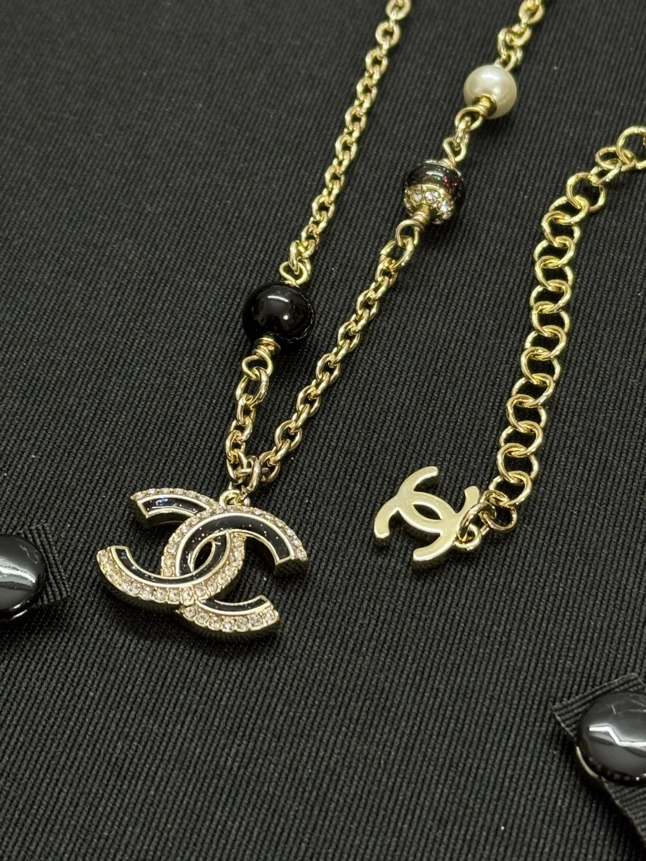 Chanel CC Colar com pingente Corrente dourada preta Colar com pingentes duplos 3