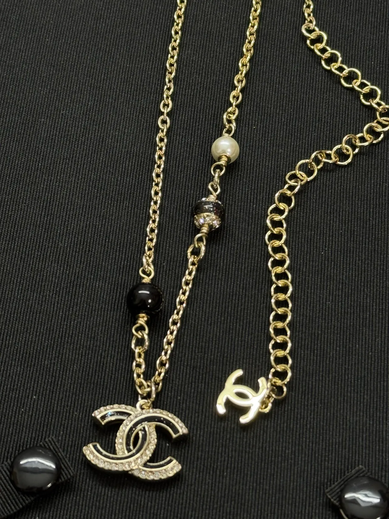 Chanel CC Colar com pingente Corrente dourada preta Colar com pingentes duplos 5