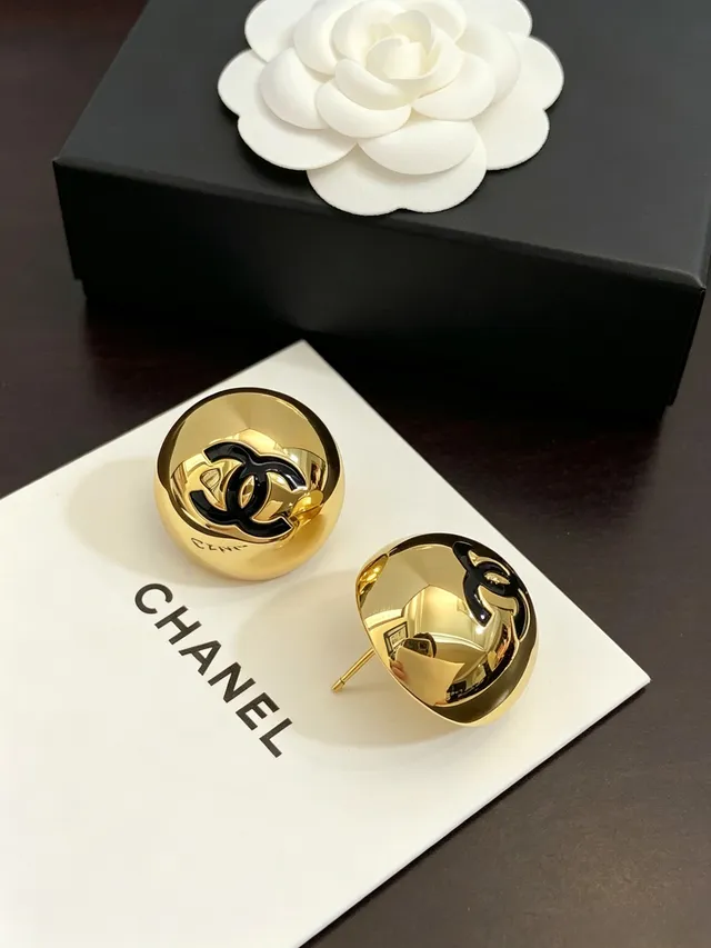 Chanel CC Stud Gold Black Round Earrings 4