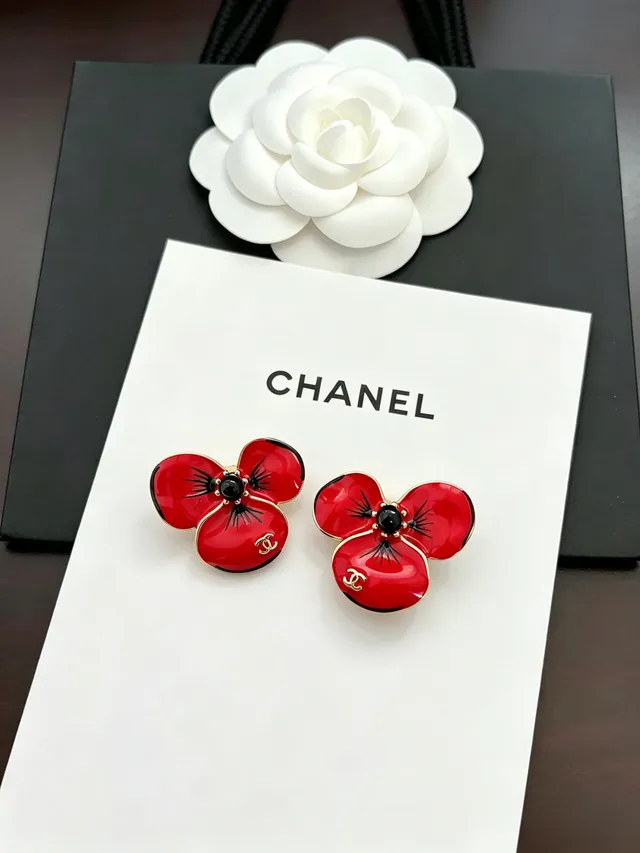 Chanel Boucles d'oreilles Florale Coquelicot Rouge Noir Brillant Émail Silhouette 9