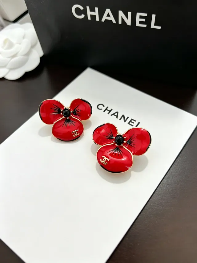 Chanel Boucles d'oreilles Florale Coquelicot Rouge Noir Brillant Émail Silhouette 10