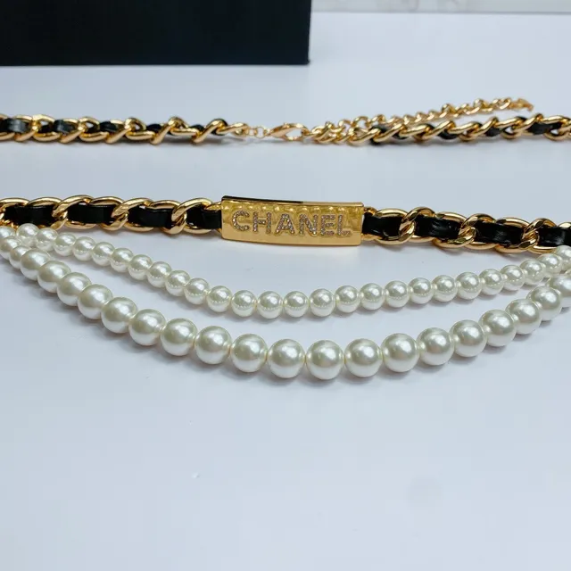 Chanel حقيبة الخصر جلدية ذهبية سوداء سلسلة متشابكة بأسلوب الموضة 2
