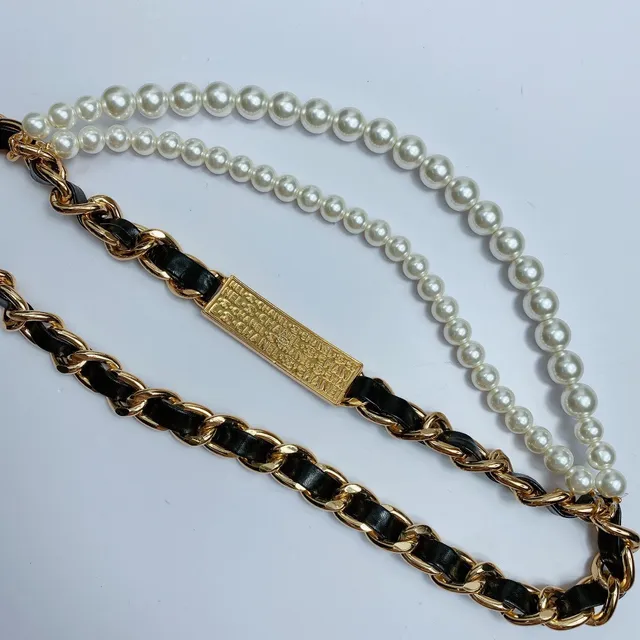 Chanel حقيبة الخصر جلدية ذهبية سوداء سلسلة متشابكة بأسلوب الموضة 4