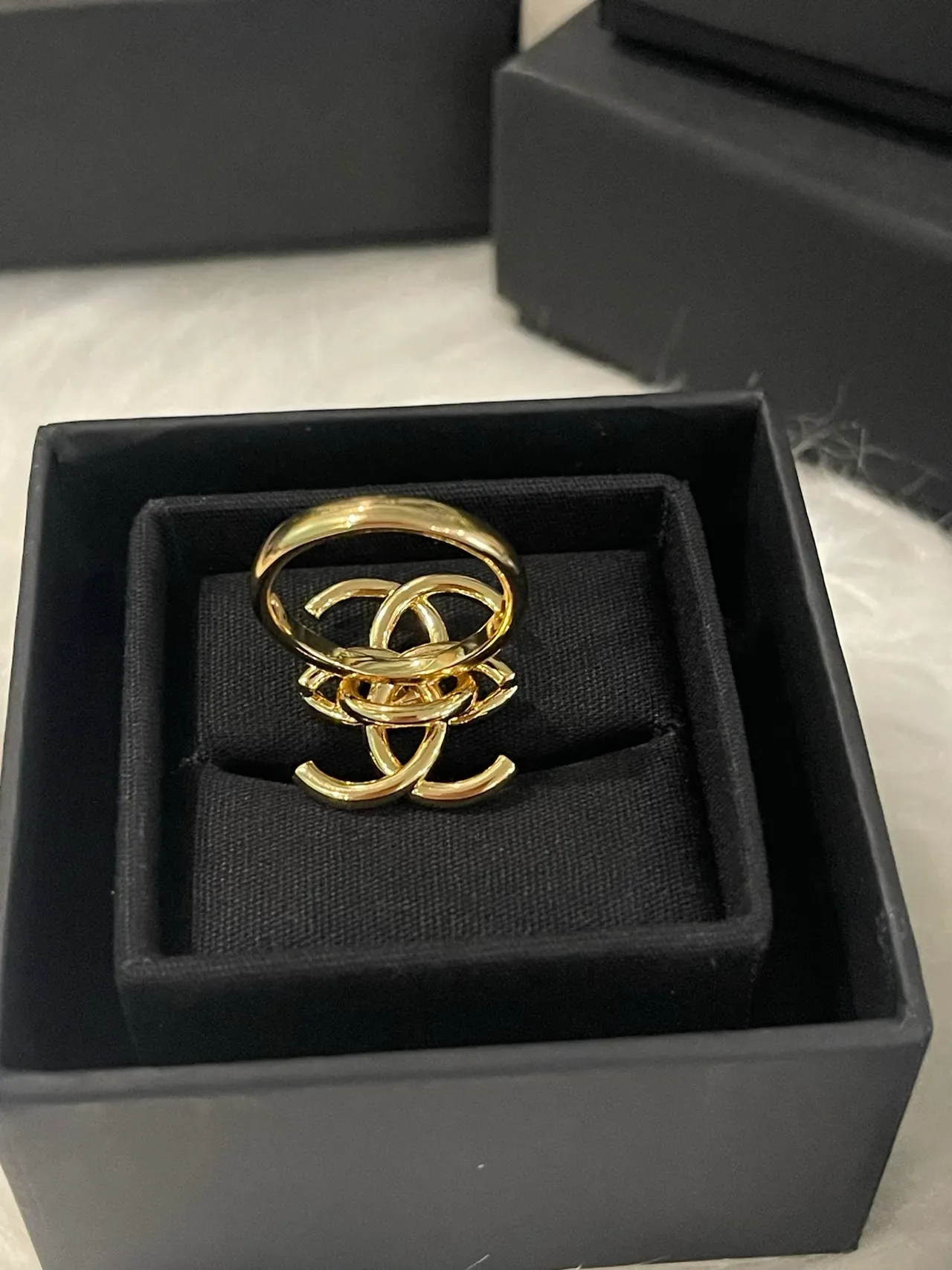 Chanel Gold Black Interlocking CC Motif Polished Ring 2