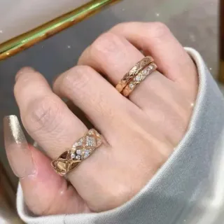 Chanel সোনা রূপা কুইল্টেড পেভ রোজ আংটি