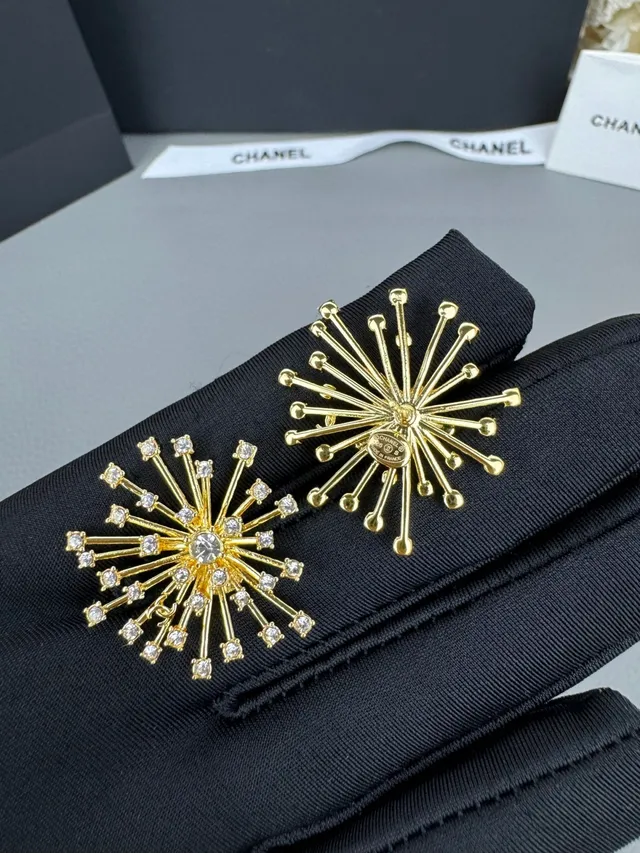 Chanel Gold Transparent Starburst Crystal-Embellished Earrings 3