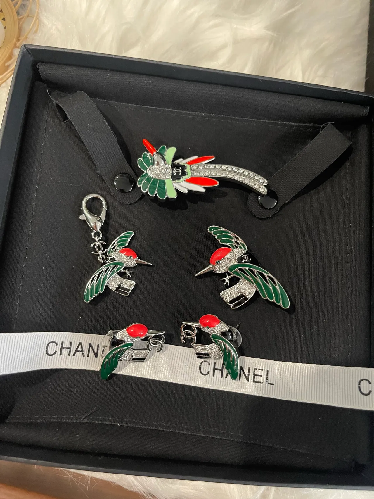 Chanel Hummingbird Enamel and Crystal Brooch 8