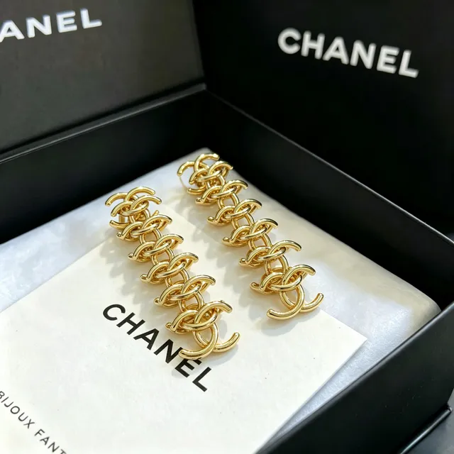 Chanel Interlocking CC Chain Drop Earrings 3