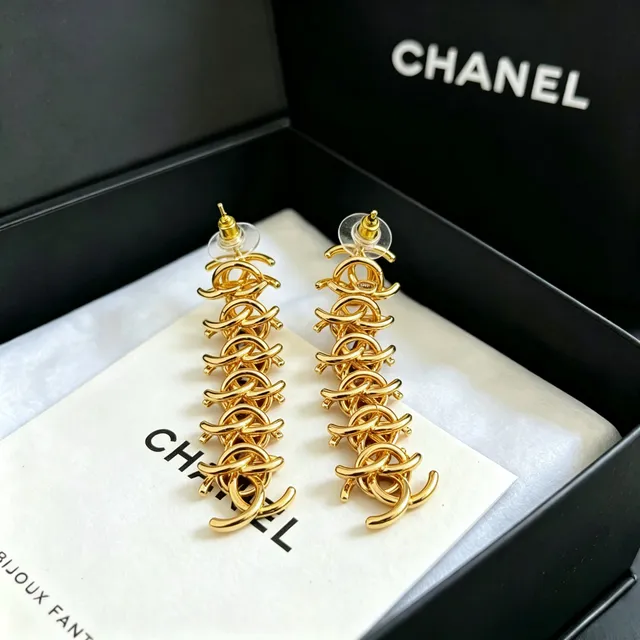 Chanel Interlocking CC Chain Drop Earrings 7