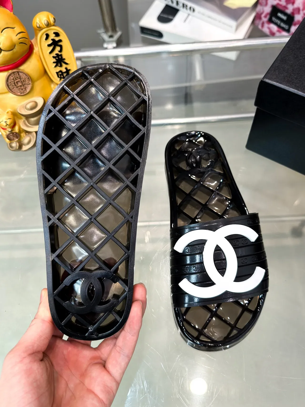 Chanel Jelly Slide Azul Transparente Material Suela Quiltada Slippers 2