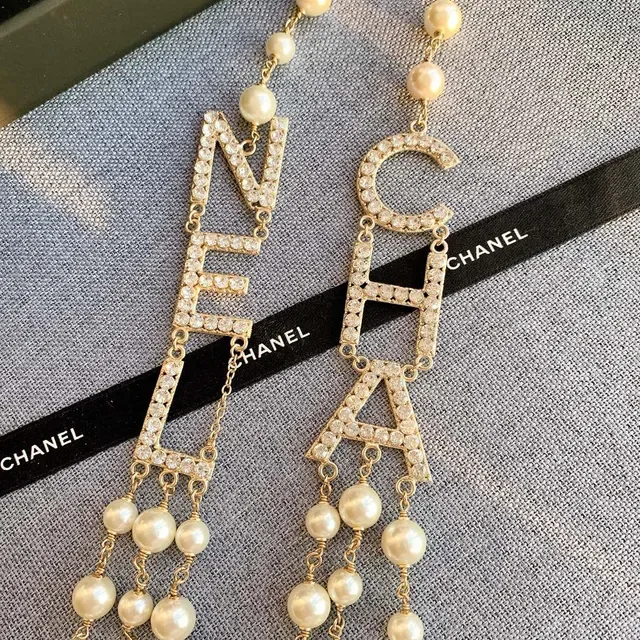 Collier Chanel Logo Perle Beige Or Multi-Strand 9