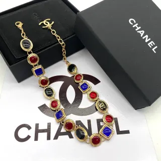Chanel बहुरंगी एमेल कबोचॉन चेन माला