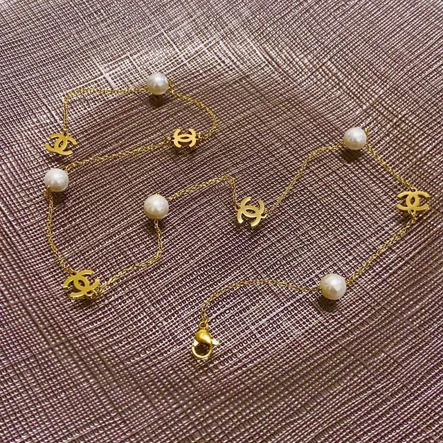 Chanel Pearl and CC Logo Necklace Gold White Chain Pearls Necklace 6