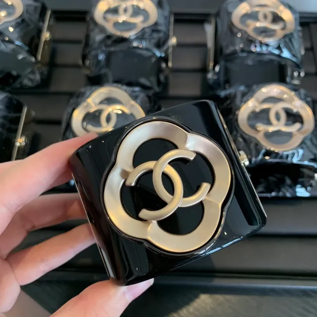 Chanel Pearl CC Clutch Black Glossy Resin Envelope Clutch 2