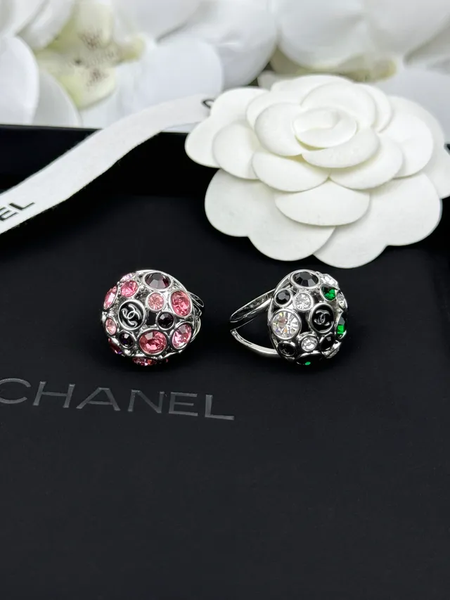 Chanel Pink Black Dome-Shaped Cluster Faceted And Stones Ring 2