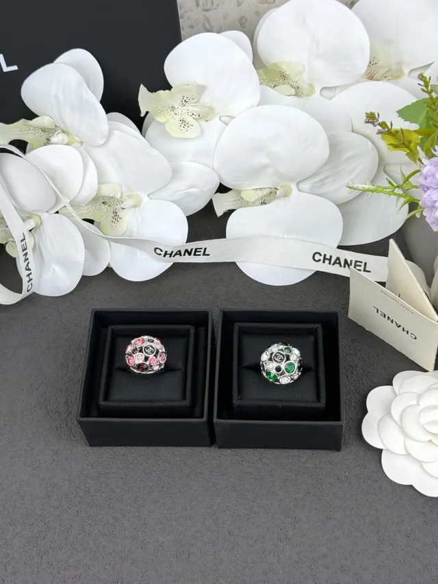 Chanel Pink Black Dome-Shaped Cluster Faceted And Stones Ring 3