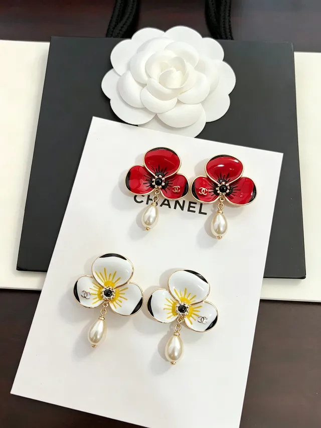 Chanel Poppy Flower Enamel and Pearl Earrings 6