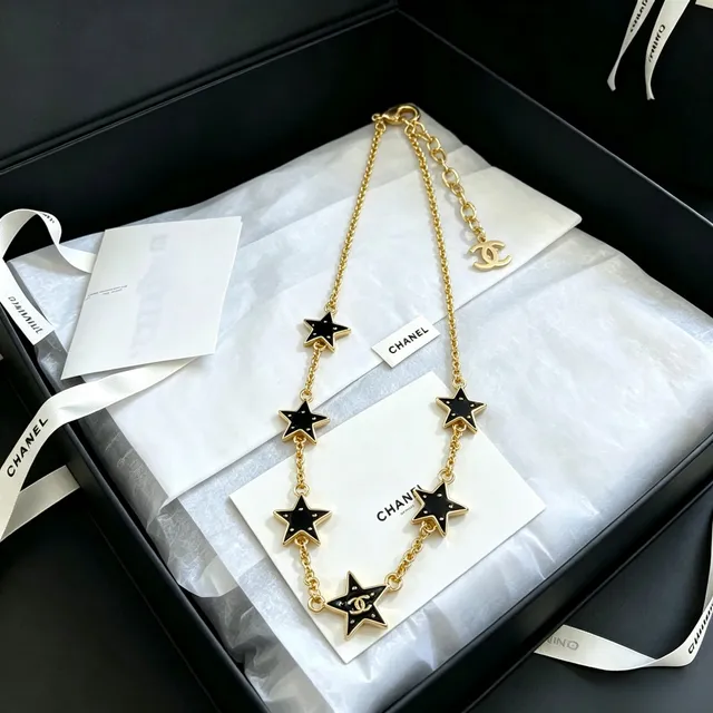 Chanel Star Motif Gold-Tone Black Enamel Necklace 5
