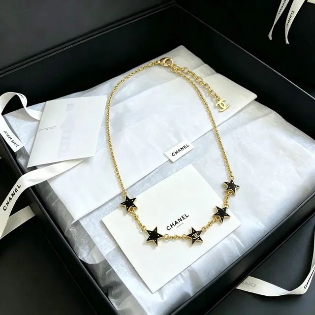 Chanel Star Motif Gold-Tone Black Enamel Necklace 7