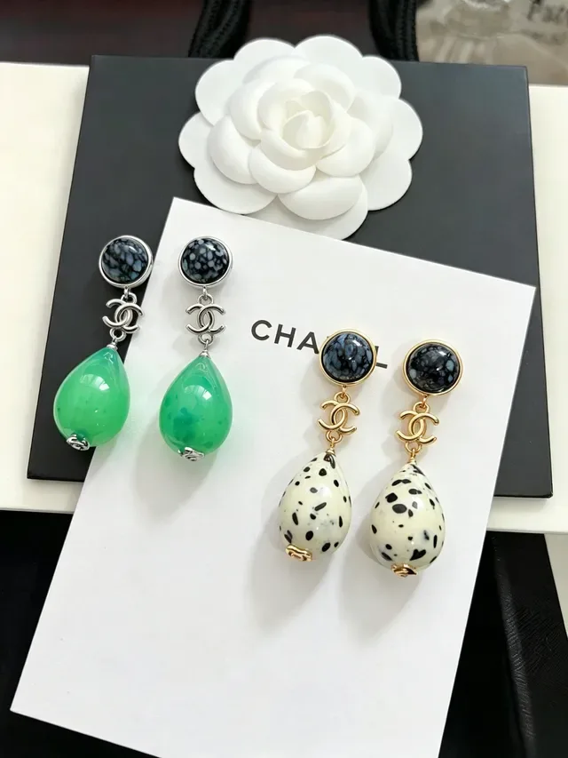 Chanel White Black Gold-Tone Metal Marbled Top Stone Earrings 3