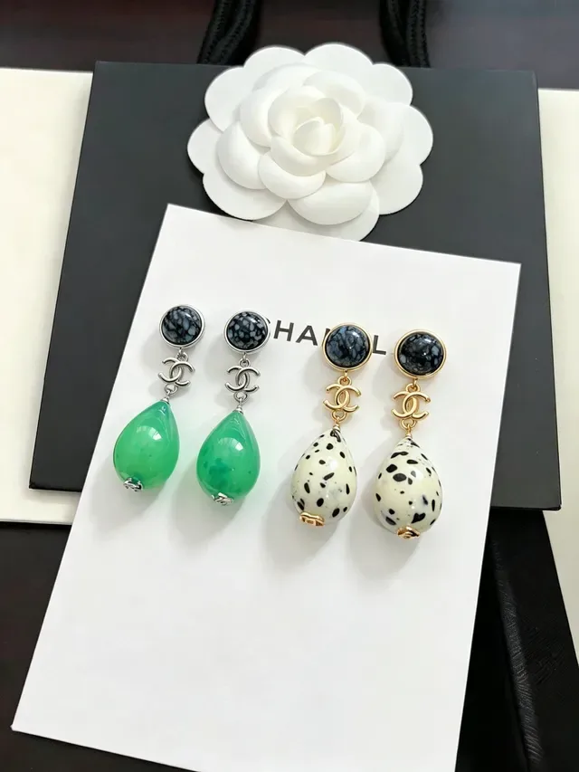 Chanel White Black Gold-Tone Metal Marbled Top Stone Earrings 4