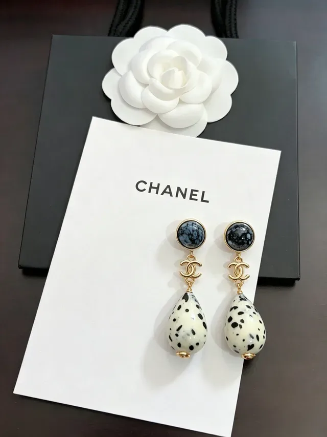 Chanel White Black Gold-Tone Metal Marbled Top Stone Earrings 8