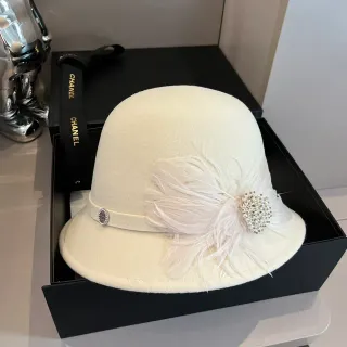 Chanel White Felt Feather-and-Pearl Brooch Fedora