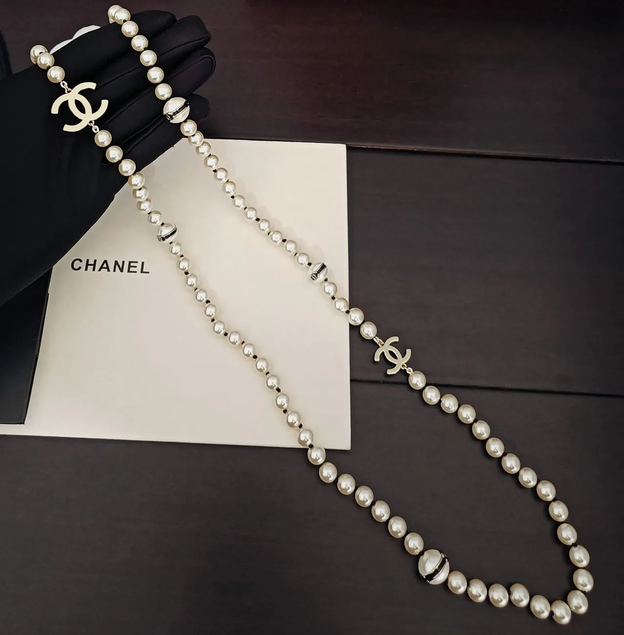 Chanel White Silver Pearl-Beaded Interlocking CC Logo Necklace 3