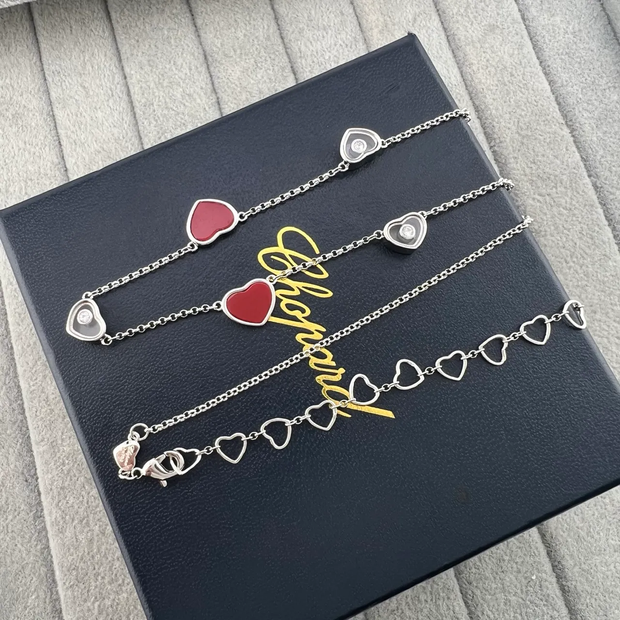 Chopard Happy Hearts Bracelets à charm flottant en forme de cœur 5