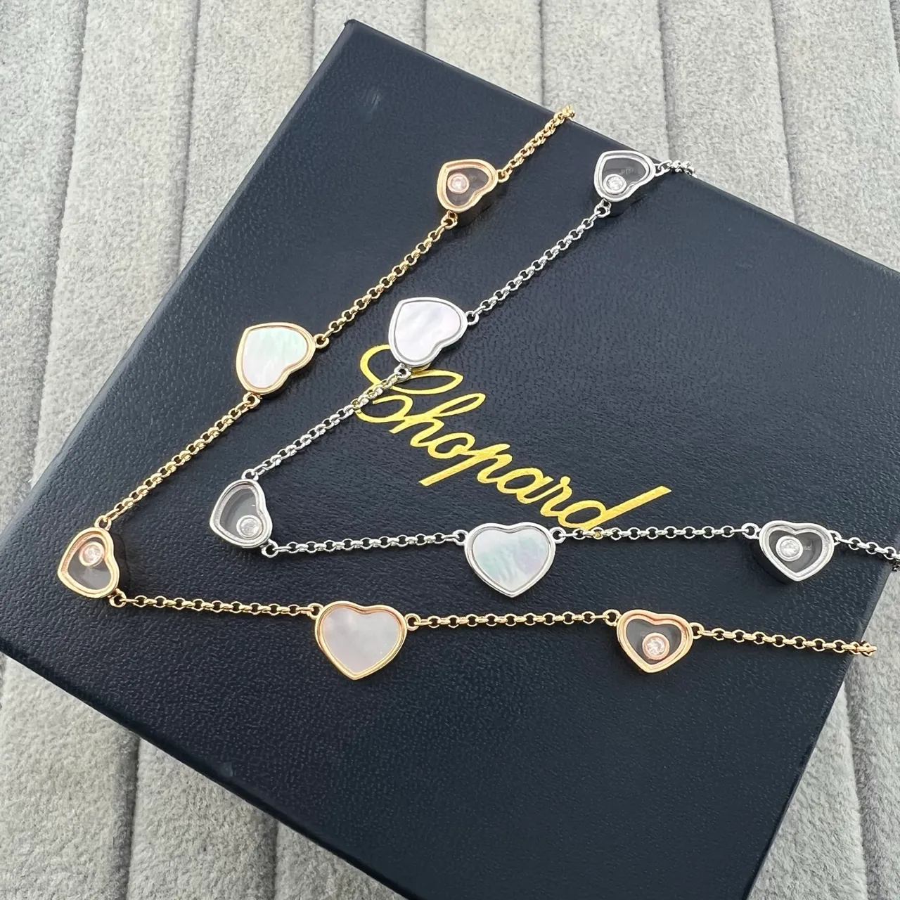 Chopard Happy Hearts Bracelets à charm flottant en forme de cœur 8