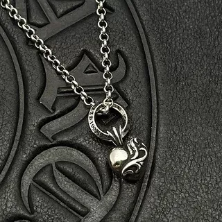 Chrome Hearts Collier avec pendentif croix en forme de cœur 3